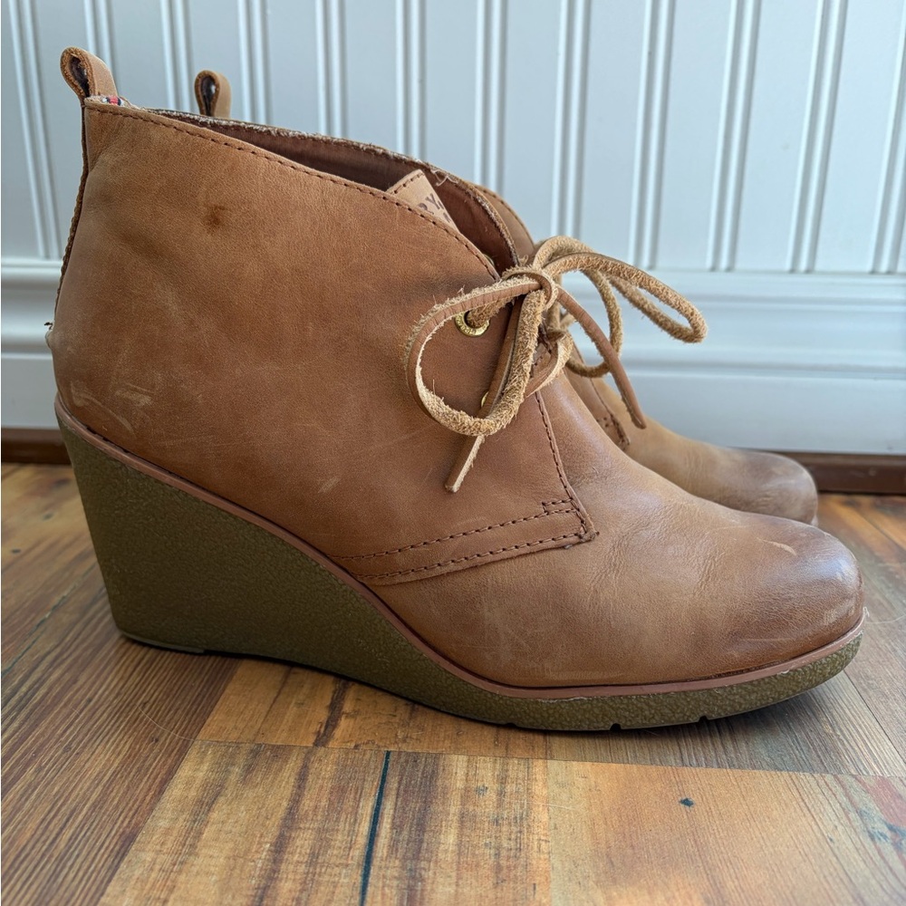 Sperry Cognac Lace-Up Wedge Booties 9